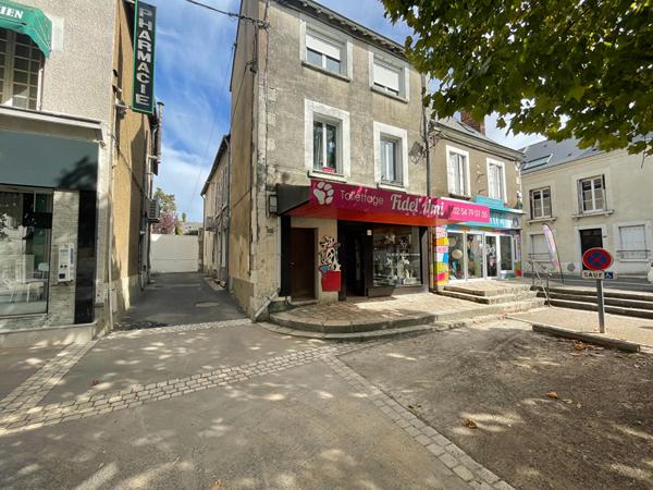 Immeuble de rapport - Contres, en plein coeur de ville