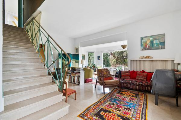 Maison Saint Germain En Laye 8 pièce(s) 197 m2 €997 500 ** - Référence 17234