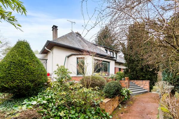 Maison Saint Germain En Laye 8 pièce(s) 197 m2 €997 500 ** - Référence 17234