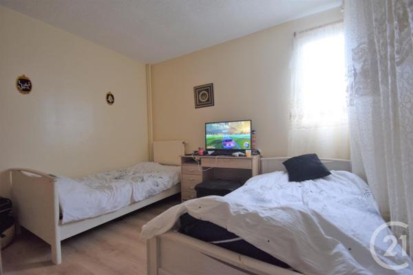 Appartement F3 à vendre  3 pièces - 75,92 m 2   CLICHY SOUS BOIS  - 93