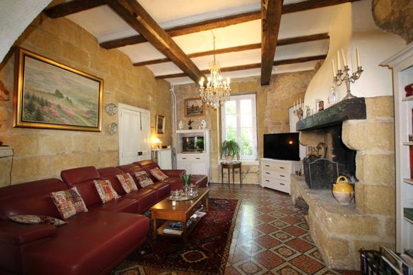 Maison à vendre    6 pièces •  Lunel