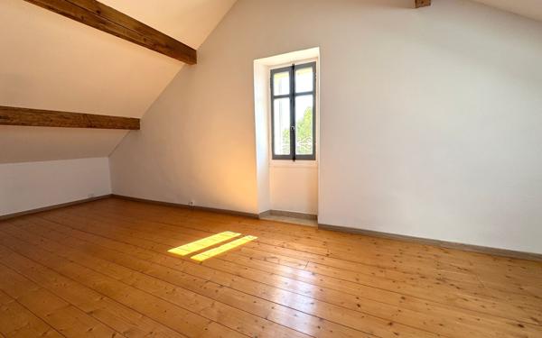 Maison à vendre    5 pièces • 237 m2 Marseille 16
