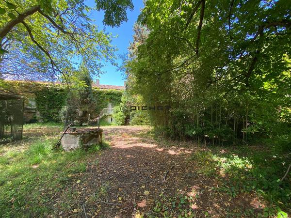 Maison 9 pièces 230 m²