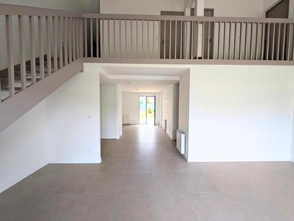 Maison familiale rénovée 133m2 Centre ville Sainte Luce Sur Loire