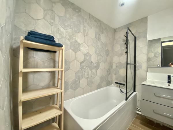 Saint-Étienne (42100) EXCLUSIVITE/ INVESSTISSEMENT LOCATIF T5 DE 122M² ENTIEREMENT RENOVE - SECTEUR CENTRE DEUX