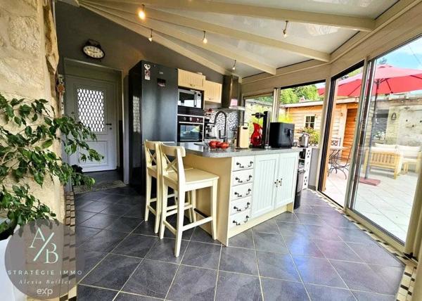 Incroyable maison de ville avec son gîte en activité !