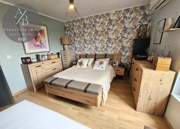 Incroyable maison de ville avec son gîte en activité !