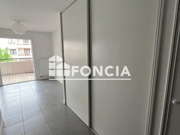 Location Studio 30.83 m² - 6 & 8 AVENUE DE LA VERSOIE Thonon Les Bains 74200