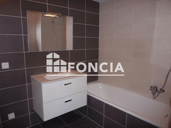 Location Studio 30.83 m² - 6 & 8 AVENUE DE LA VERSOIE Thonon Les Bains 74200