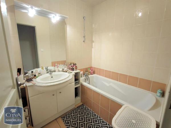 Appartement à louer 2 pièces 49.13m² Limoges (87000)