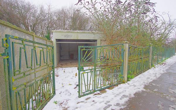 Stationnement à vendre    180 m2 Mesnil-Saint-Nicaise