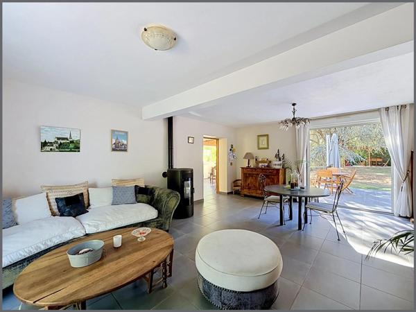 Maison familiale, 5 chambres, grand terrain avec un envirronnement préservé