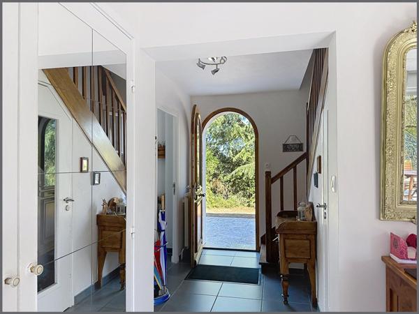 Maison familiale, 5 chambres, grand terrain avec un envirronnement préservé