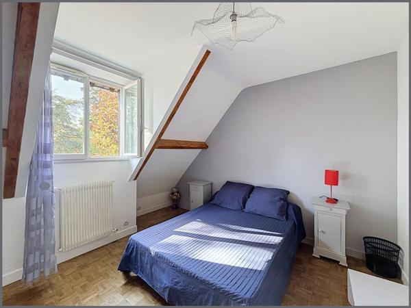 Maison familiale, 5 chambres, grand terrain avec un envirronnement préservé