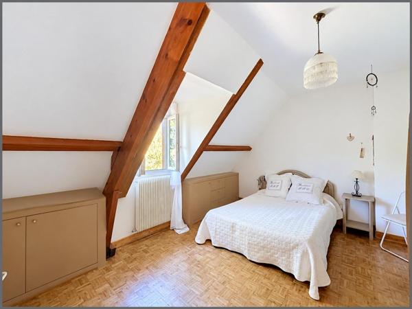 Maison familiale, 5 chambres, grand terrain avec un envirronnement préservé
