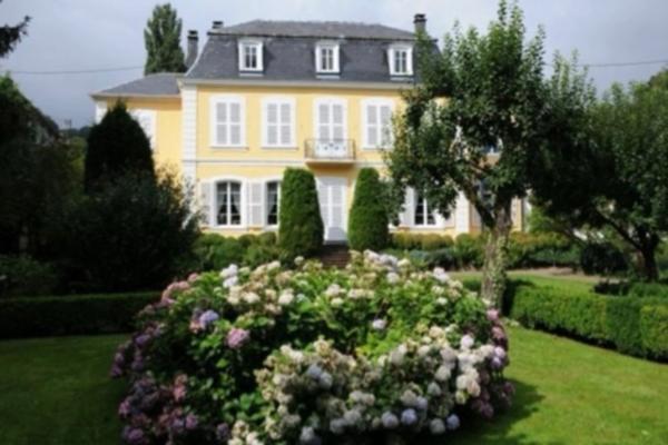 Propriété à vendre 12 pièces SAINTE MARIE AUX MINES (68) avec jardin à la française proposé en vente interactive