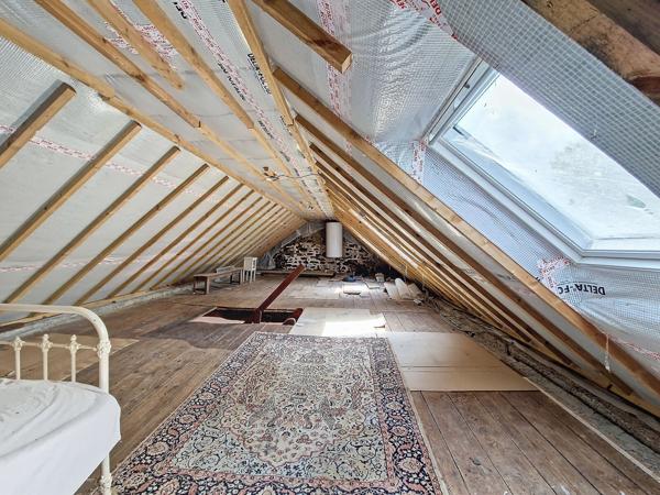 Longère de 3 pièces, 80 m² à Plomodiern 29550