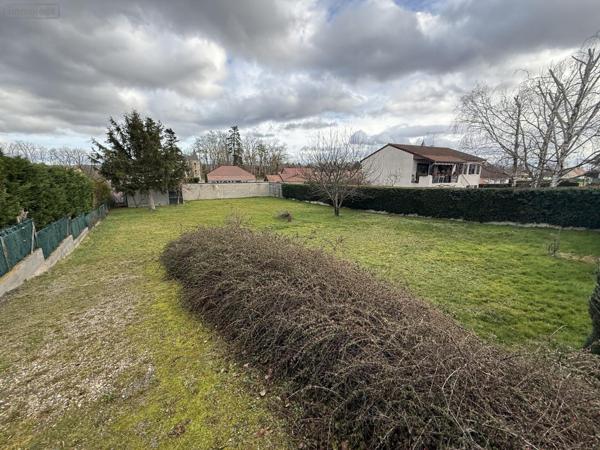 Terrain à Batir à vendre à Charmeil dans l'Allier (03110), ref : 2026/996-03020