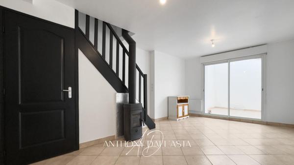 EXCLUSIVITÉ- ALZONNE- 2 CHAMBRES- SÉJOUR- CUISINE- COUR