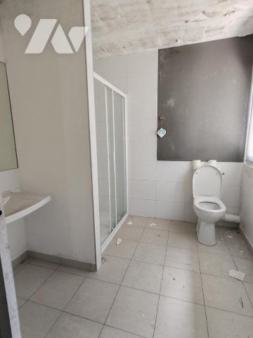 2415 - PLOUNEOUR MENEZ - ANCIEN HOTEL EN VENTE A LA DECOUPE