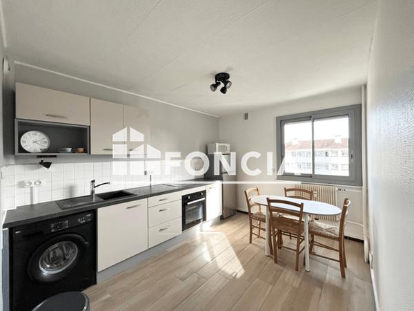 Location Studio meublé 34.39 m² - 1 RUE ALFRED BERTHOLET Bourg En Bresse 01000
