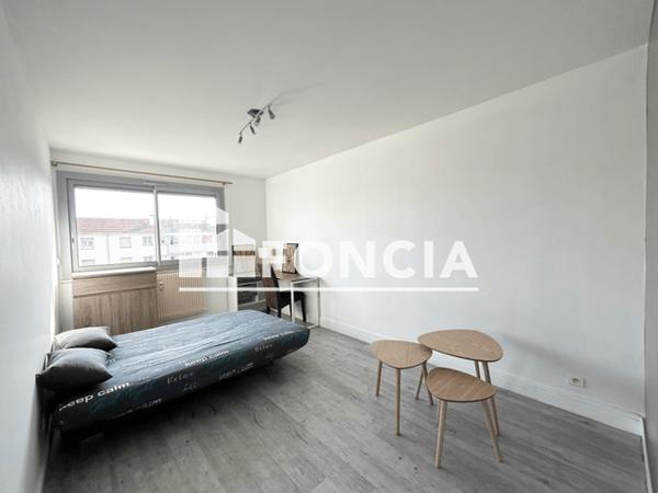 Location Studio meublé 34.39 m² - 1 RUE ALFRED BERTHOLET Bourg En Bresse 01000