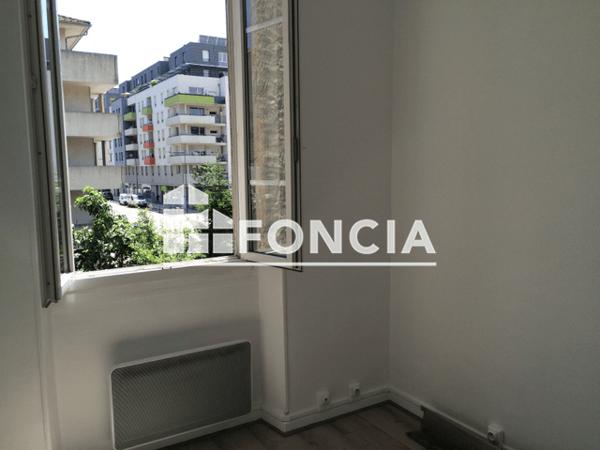 Location Appartement 2 pièces 32.96 m² - 153 COURS BERRIAT Grenoble 38000