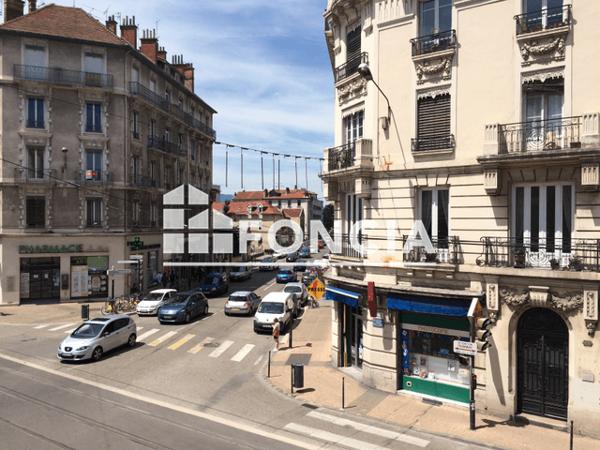 Location Appartement 2 pièces 32.96 m² - 153 COURS BERRIAT Grenoble 38000