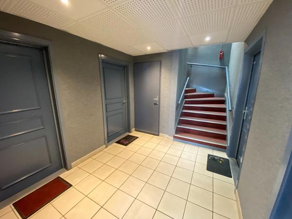 Location appartement Caussade - 2 pièce(s) - 50 m² - 495 €/mois