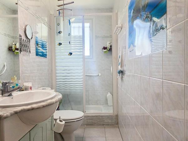 Maison à vendre    13 pièces •  Aytré