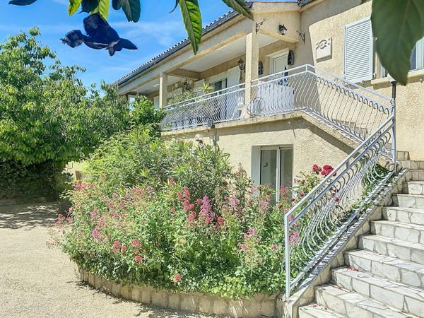 Maison à vendre    13 pièces •  Aytré