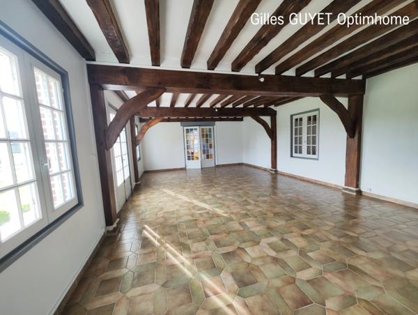 MAISON DE CARACTÈRE,T7,160M², 335000€ Dépendance. Terrain de 8000M²