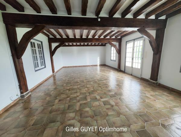 MAISON DE CARACTÈRE,T7,160M², 335000€ Dépendance. Terrain de 8000M²