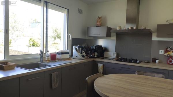 Maison individuelle à vendre à Baud dans le Morbihan (56150), ref : 065/1841   
Centre-ville