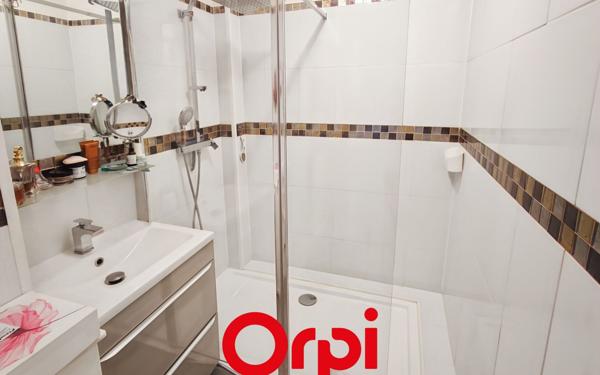 Appartement à vendre    2 pièces •  Bandol