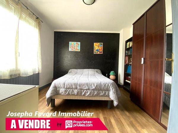 Maison 4 chambres -121 m² - Jardin paysager 2500  m² -Garage  45 m²
