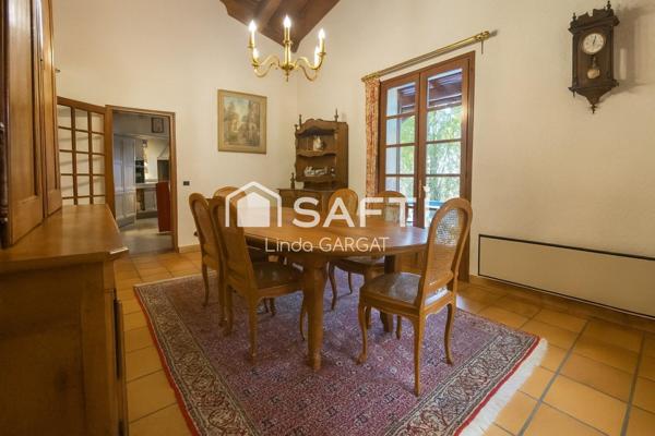 Nouveauté – Maison d’architecte avec piscine, cheminée et dépendances à Pont-du-Casse