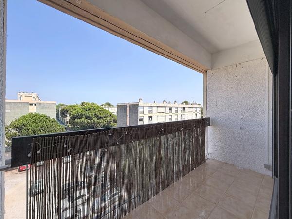 Appartement
         3 pièces
        - 69 m² Exclusivité 164 000 € *