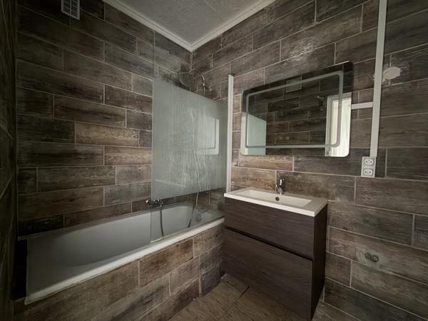 Appartement
         3 pièces
        - 69 m² Exclusivité 164 000 € *
