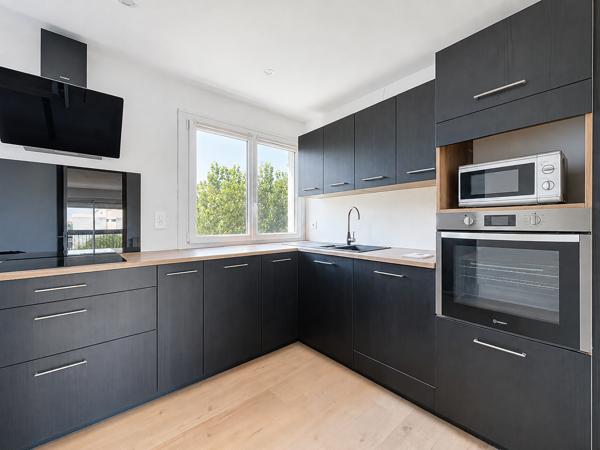 Appartement
         3 pièces
        - 69 m² Exclusivité 164 000 € *