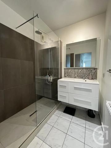 Appartement F3 à vendre  3 pièces - 62,80 m 2   ELANCOURT  - 78