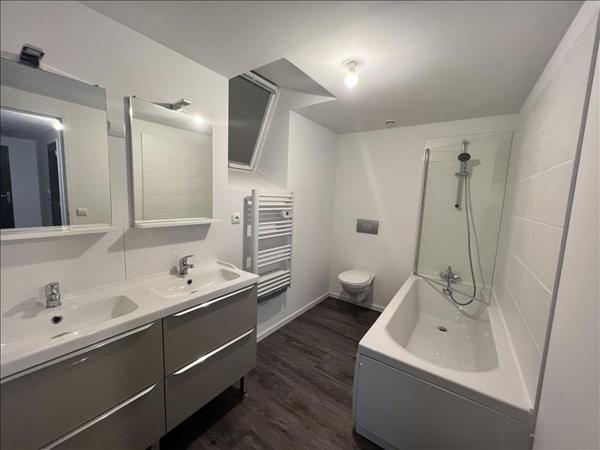 Maison à louer 640 € CC LA CHATRE 5 p 102 m² DPE D