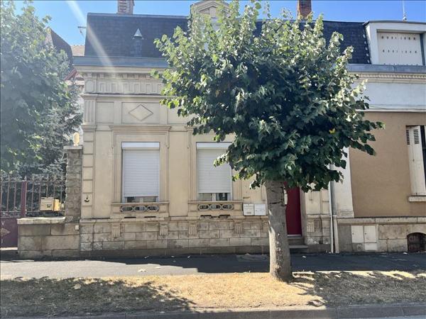 Maison à louer 640 € CC LA CHATRE 5 p 102 m² DPE D