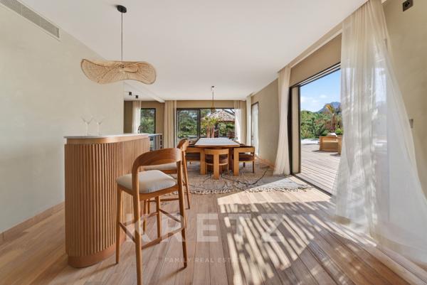 Propriété d’exception à Eygalières – Domaine d'1 hectare, villa contemporaine 500 m², vue Alpilles