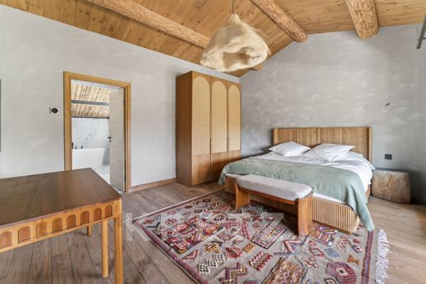Propriété d’exception à Eygalières – Domaine d'1 hectare, villa contemporaine 500 m², vue Alpilles