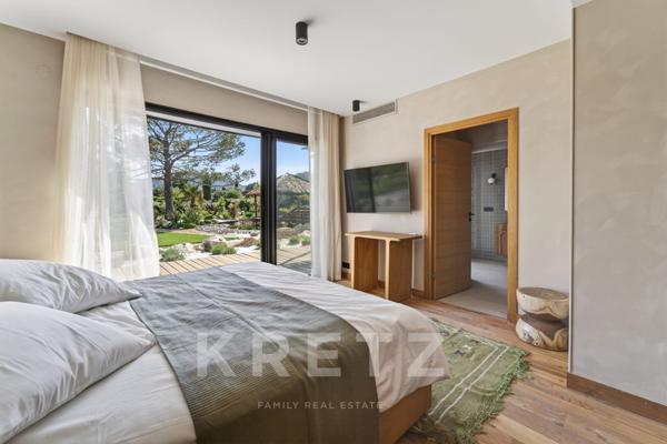Propriété d’exception à Eygalières – Domaine d'1 hectare, villa contemporaine 500 m², vue Alpilles