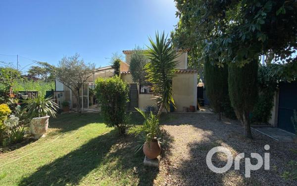 Maison à vendre    5 pièces • 84,44 m2 Saint-Martin-de-Crau