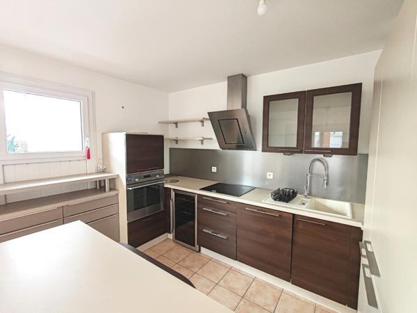 T4 lumineux 92 m² ? Vue panoramique, 3 terrasses & garage