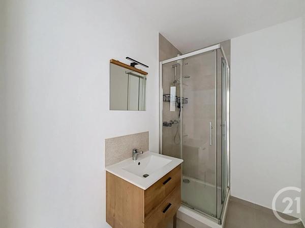 Appartement 4 Pièces à vendre  4 pièces - 92,58 m 2   AVON  - 77