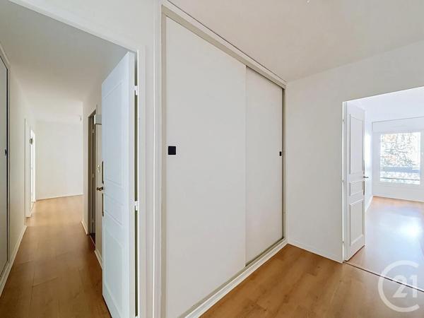 Appartement 4 Pièces à vendre  4 pièces - 92,58 m 2   AVON  - 77